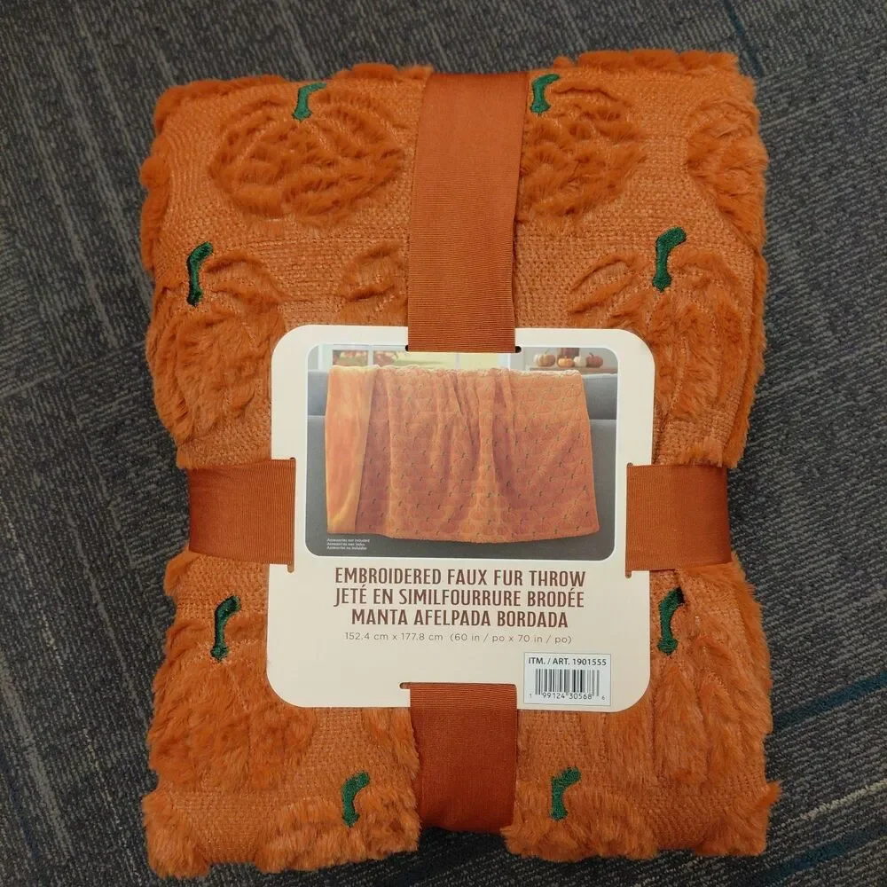 NWT SAME DAY SHIP! VIRAL TIK TOK COSTCO FAUX FUR HALLOWEEN FALL THROW PUMPKIN